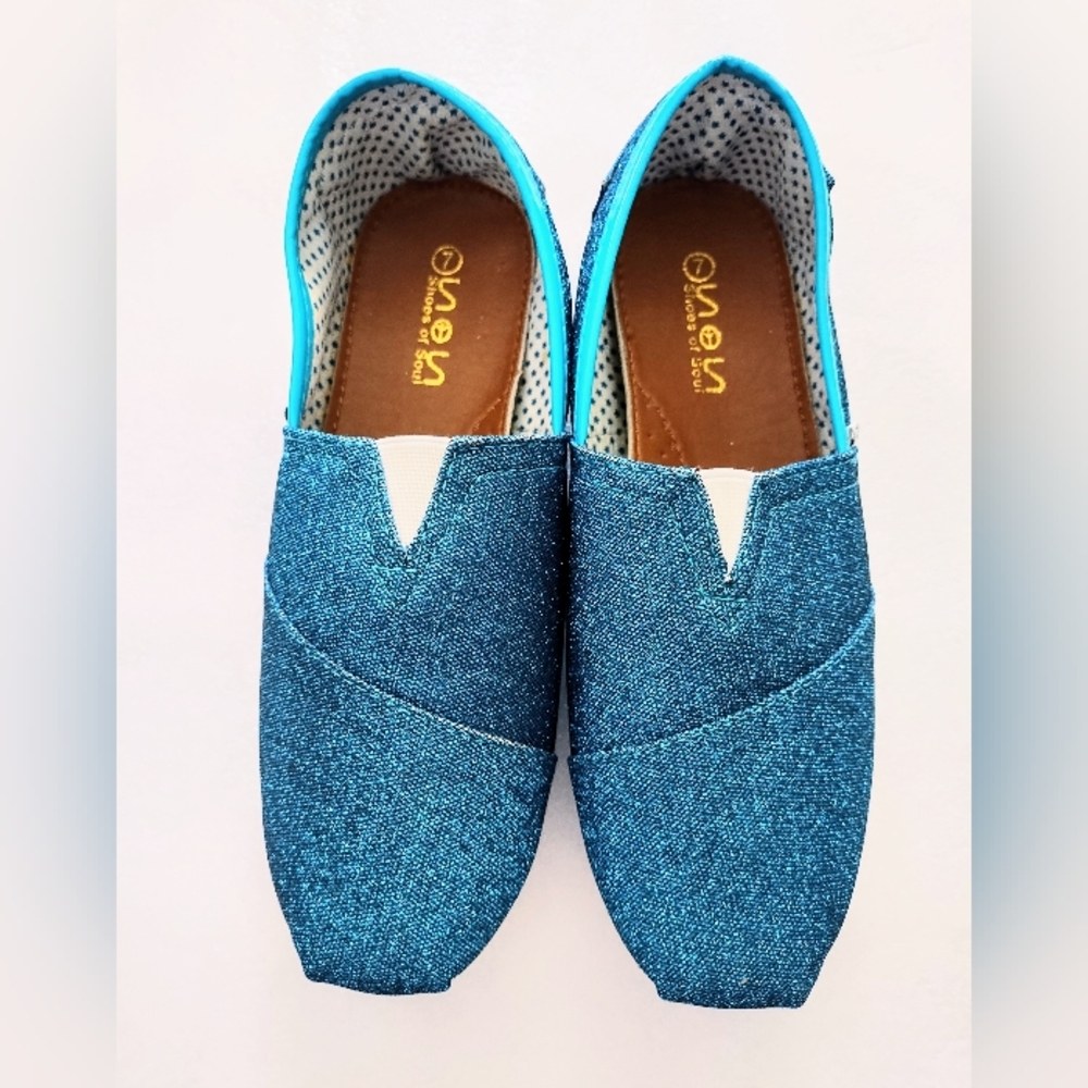 NWOT SOS Canvas Glitter Blue Slip-On Shoes, Size 7